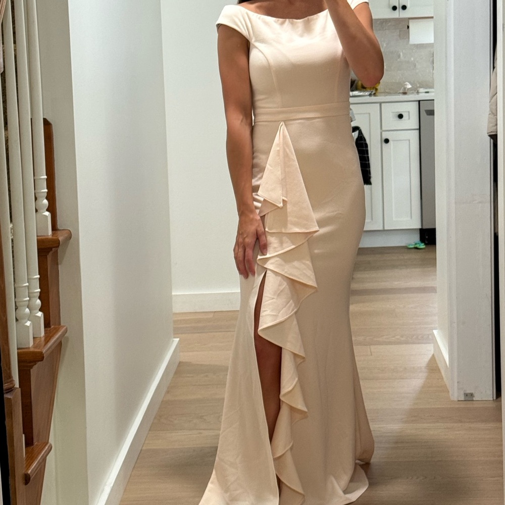 Lulu's maxi dress light pink